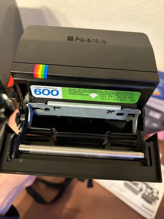 POLAROID | Supercolor 635CL Vintage Instant Camera - Picture 3 of 5